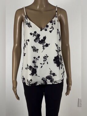 BABATON by ARITZIA Lined B-W Floral Adjustable Spaghetti Strap Crop. Video
